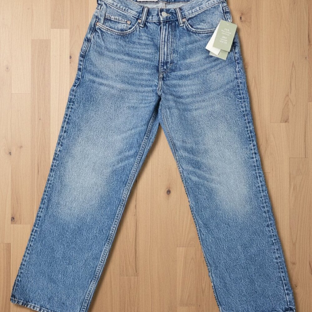 H&M Men's Relaxed Fit Blue Jeans 31x32 NWT 100% Cotton Light Wash Denim
